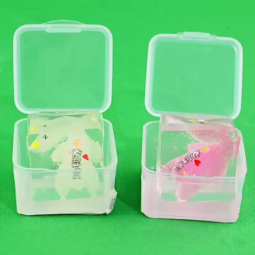 SQUISHY ICE CUBE DUCK IN BOX