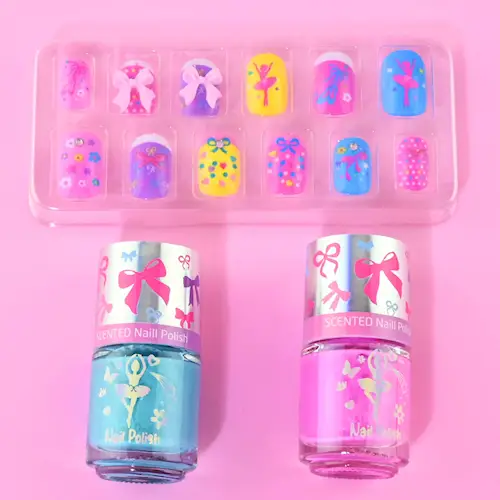 NAILS LOVE