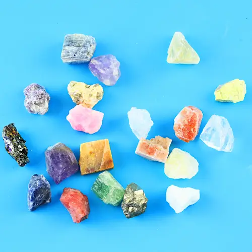 COLLECTION BOX 20 MINERALS