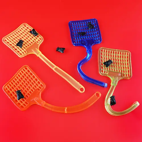 STICKY STRETCHABLE FLY SWATTER