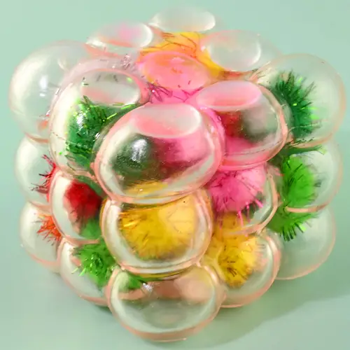 SQUEEZE CUBE POM-POMS 41g