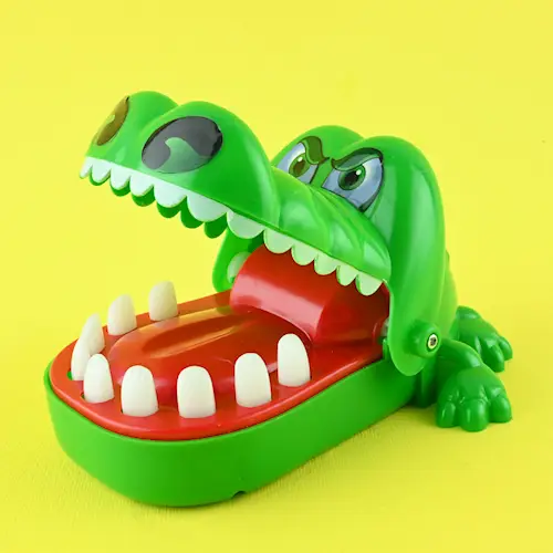 CROCODILE GAME