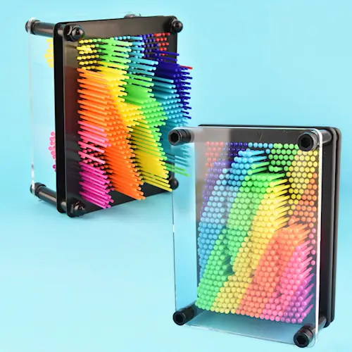 PIN ART RAINBOW PLASTIC