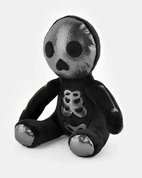 SKELETON CUDDLY