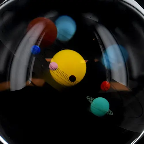 GLOBE SOLARSYSTEM GLASS