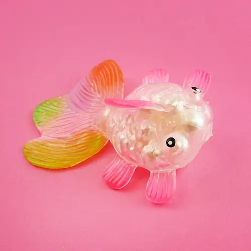 SQUEEZE PEARL GOLDFISH