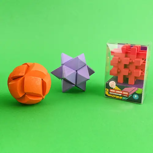 IQ PUZZLE LUBAN LUCK RAINBOW