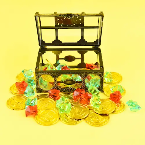 TREASURE CHEST w COINS AND DIAMONDS