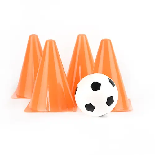 FOOTBALL w CONES 5pcs