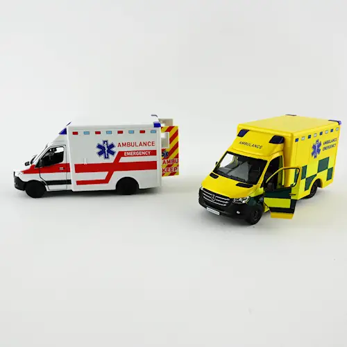 CAR AMBULANCE MERCEDES-BENZ 1:48 pb